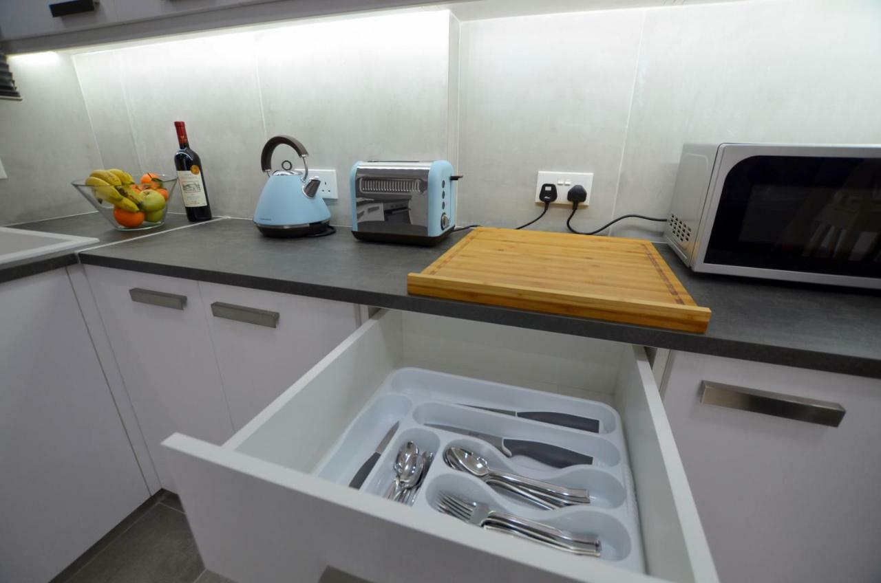 City Rendezvous One Bedroom Flat Larnaca Bagian luar foto